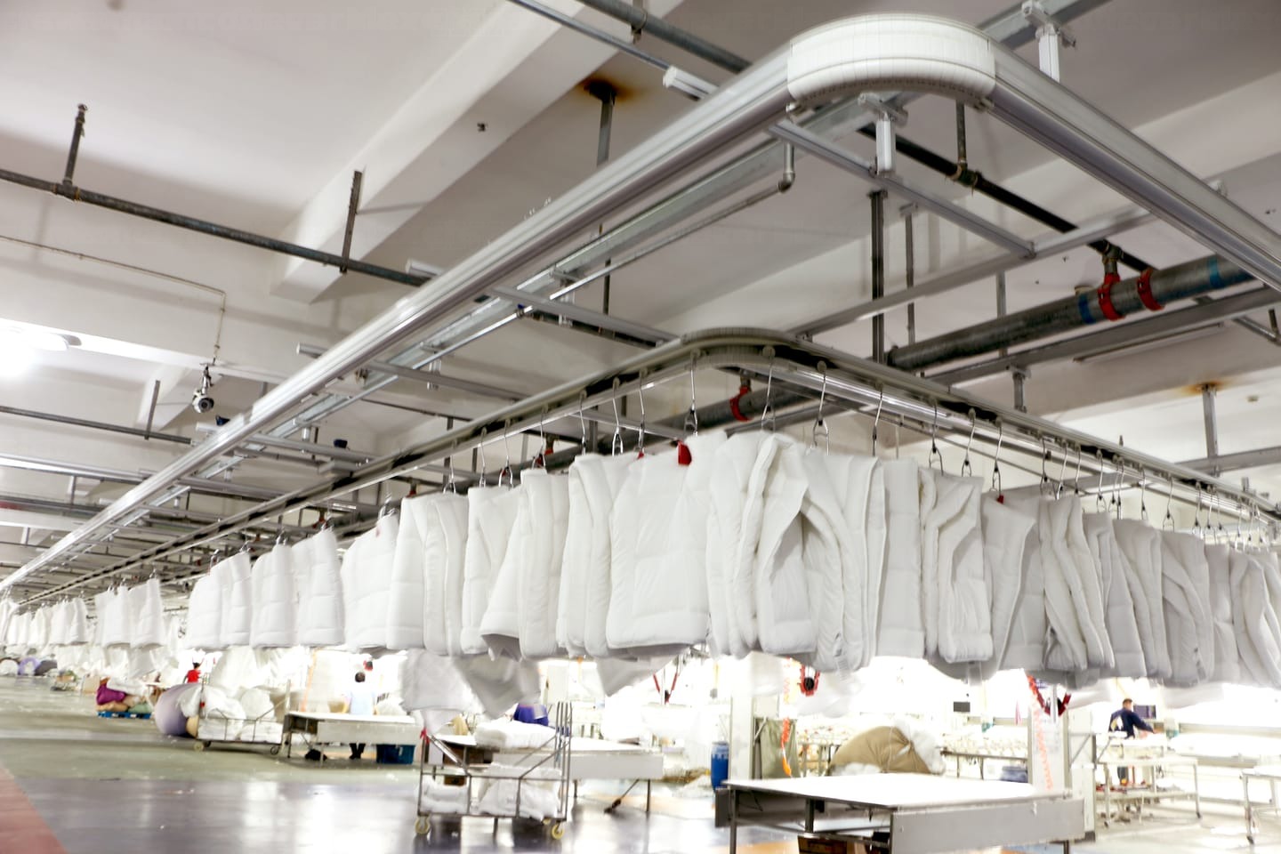 CleverMax hanger system on a home decor & others production line