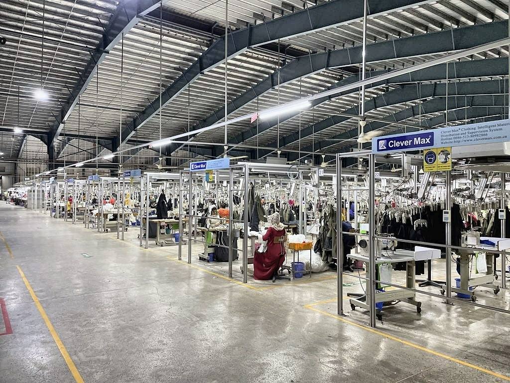 CleverMax hanger system across the YoungOne Group apparel floor in Bangladesh