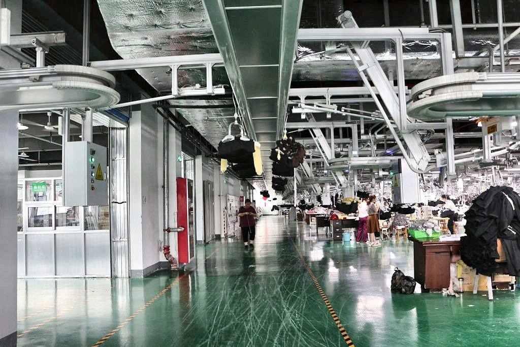 Hanger System for Children's Clothing — CleverMax hanger system on the production floor