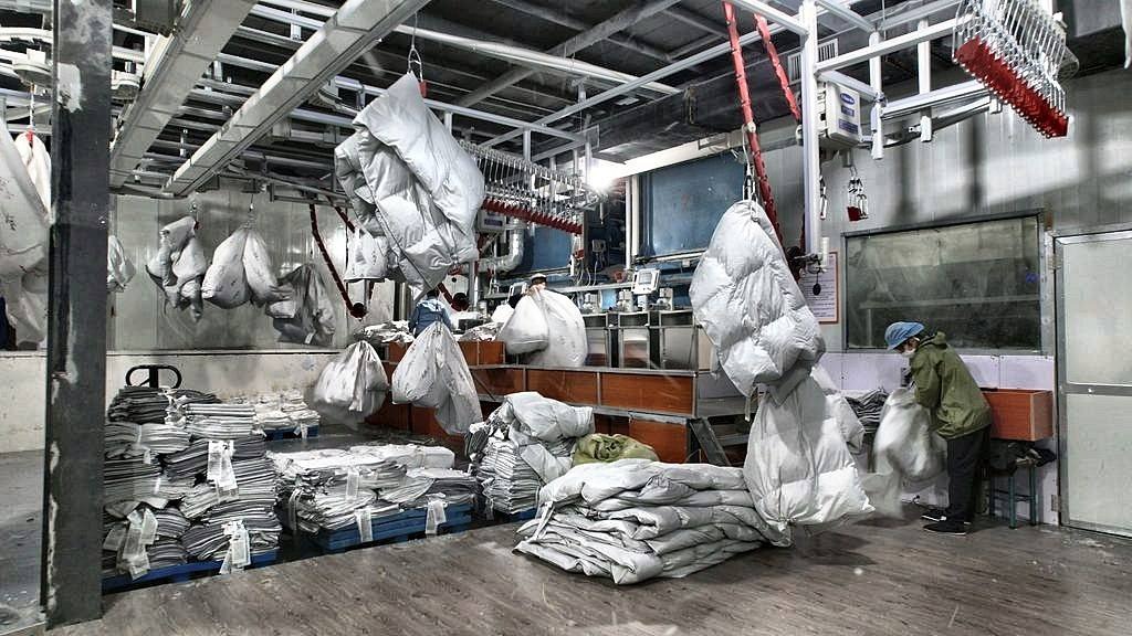 Hanger System for Duvets & Quilts — CleverMax hanger system on the production floor